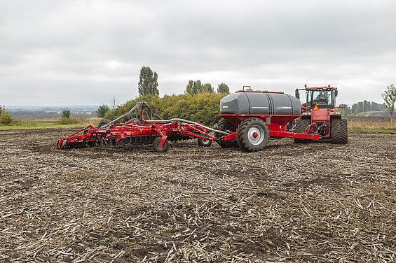 HORSCH Focus MT -High manoeuvrability on the headlands despite the increased total length 